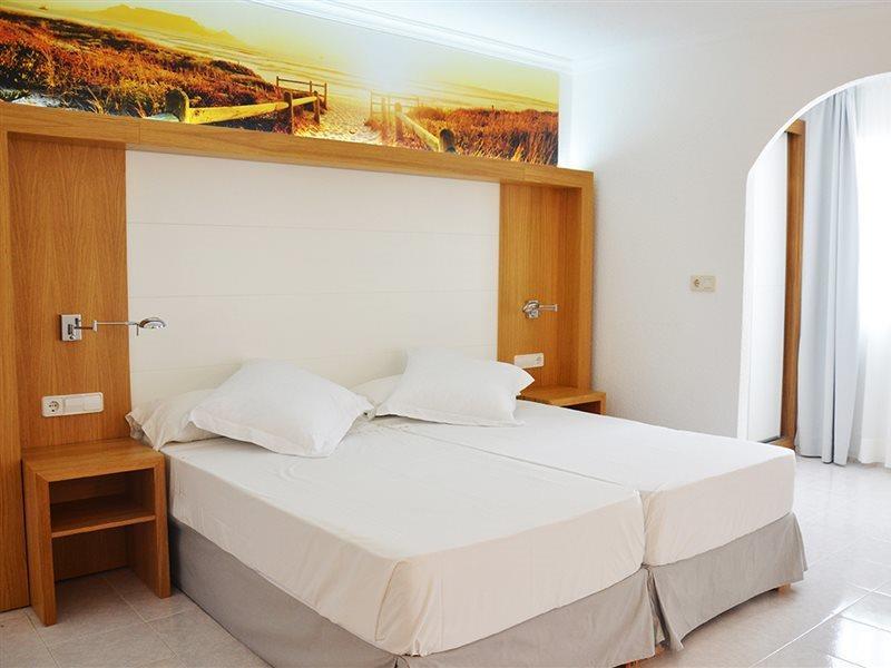 Hotel Apartamentos Vibra San Marino Sant Antoni de Portmany Exterior foto