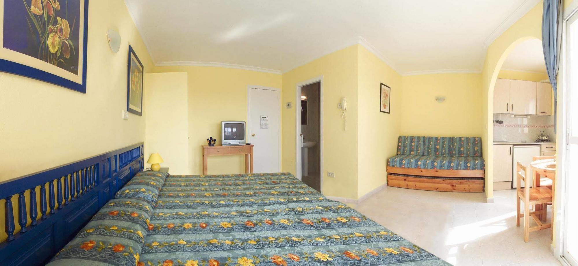 Hotel Apartamentos Vibra San Marino Sant Antoni de Portmany Zimmer foto